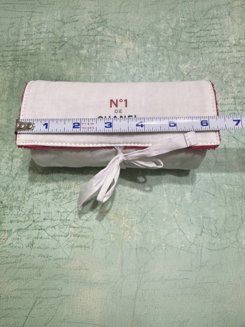 CHANEL ROLL UP MAKEUP BAG - Picture 2 of 9